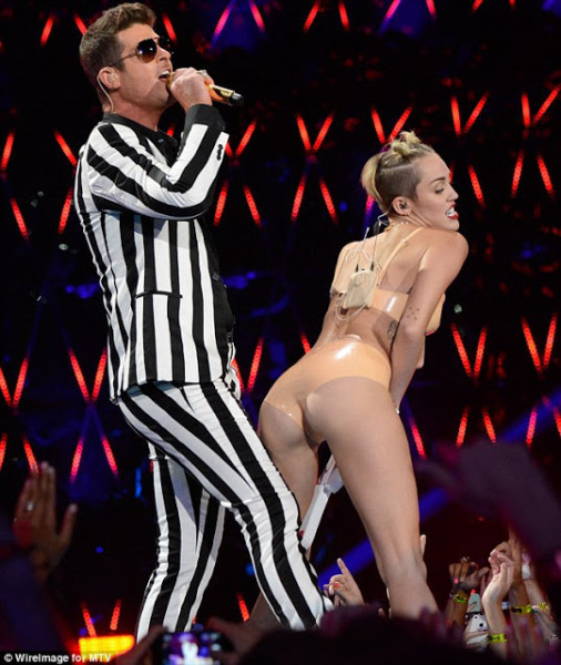 miley-cyrus-twerking