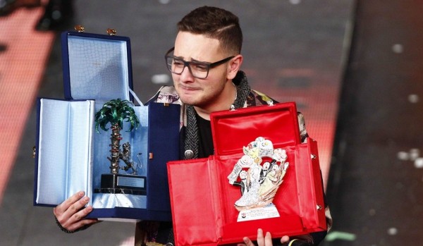 Rocco Hunt: "il premio di Sanremo ai comuni della Terra dei Fuochi"