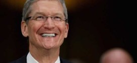 Tim Cook fa coming out e ringrazia Dio